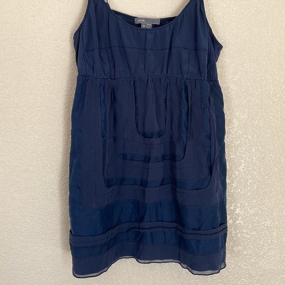 Vince 100% Silk Navy Camisole Tank Mesh Detail With pockets & adjustable straps - Picture 2 of 9